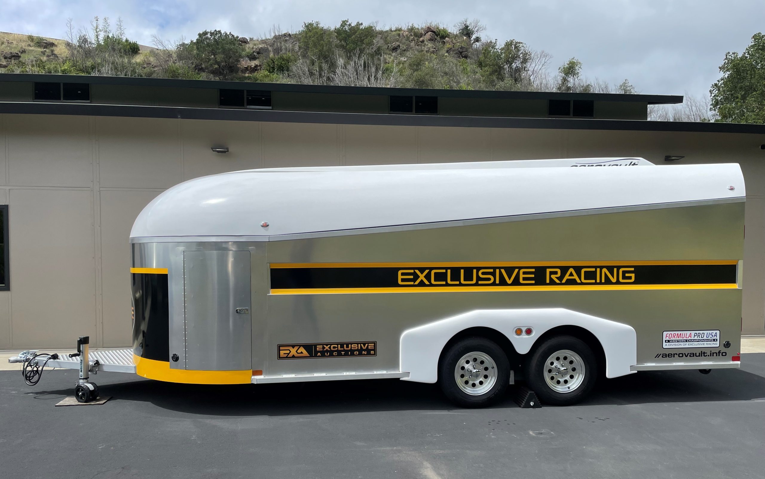 Aerovault trailer