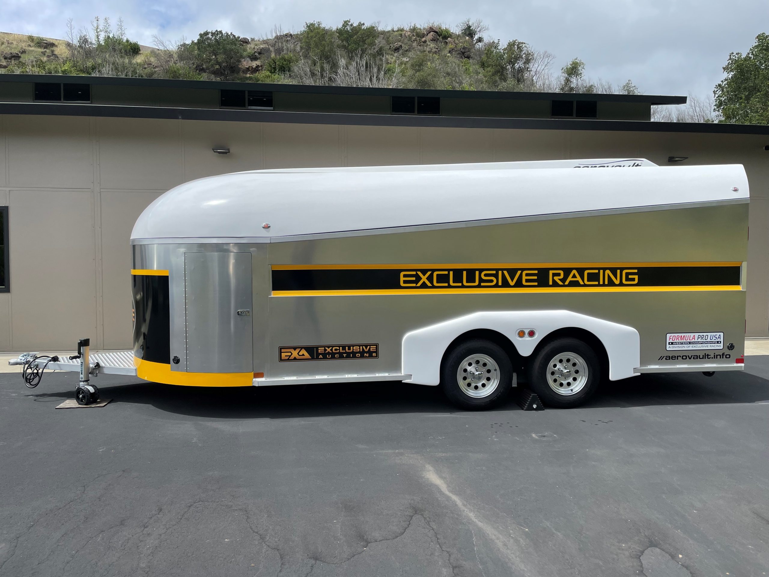 Aero Build: Mobile Business Trailers